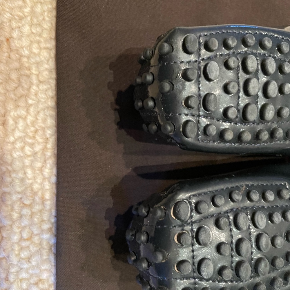 Tod’s Gommino Driving Moccasins, navy blue patent, size 7, beautiful condition - Picture 6 of 10